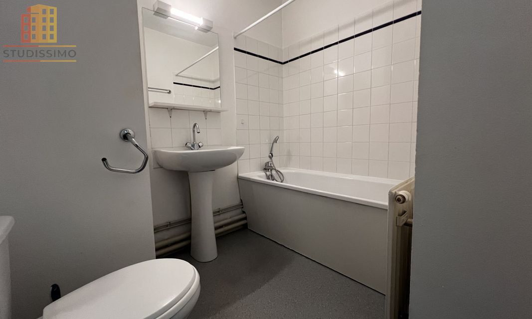 Studio 18m² Grenoble 38100 - Vendu loué - Photo 2