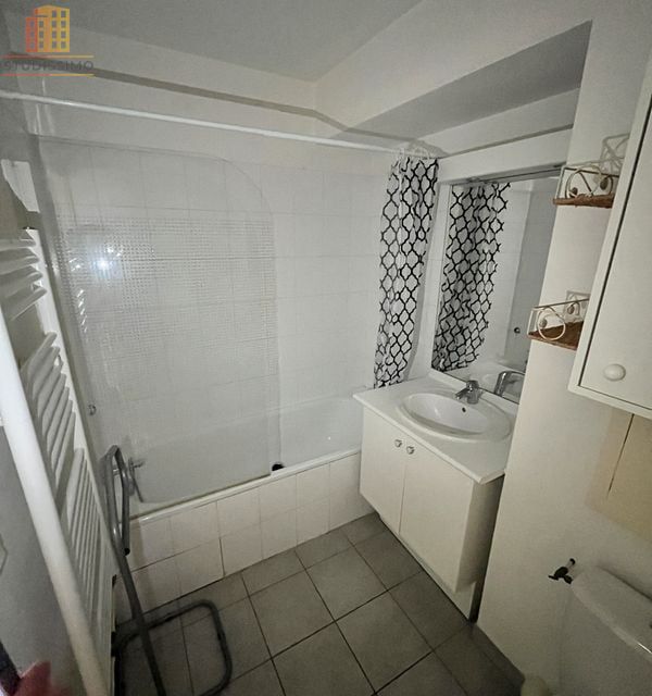 T1 bis meublé 32m² Grenoble 38100 - Vendu loué, parking - Photo 2