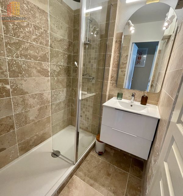 Studio 16m² Bormes-les-Mimosas La Favière - rénové, pieds dans l'eau - Photo 1