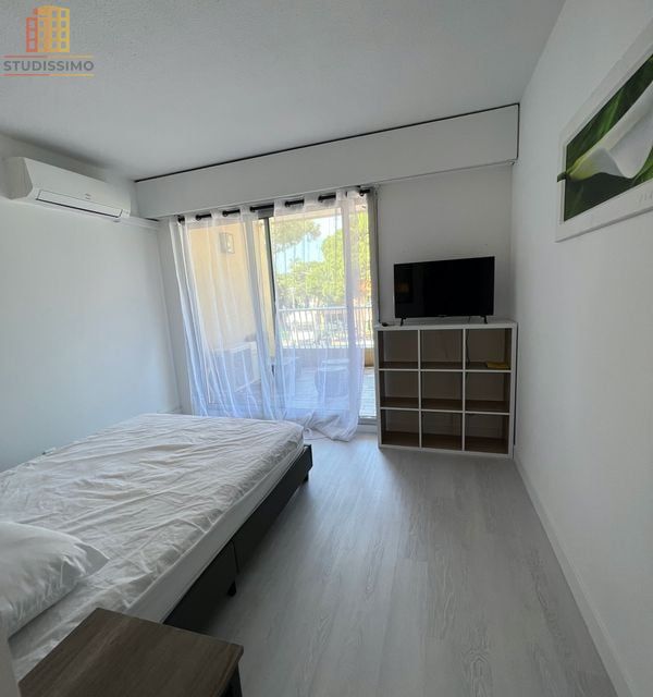 Studio 24m² Hyères port - Entièrement rénové - Photo 1