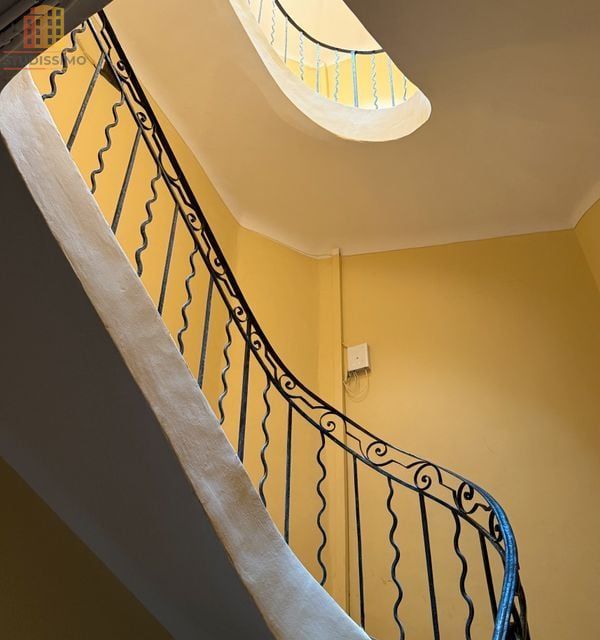 Studio 33m² Toulon Cours Lafayette - Lumineux, belle hauteur sous plafond - Photo 2