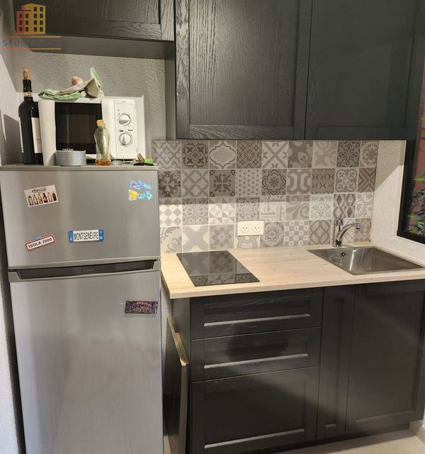 Studio 30m² Fréjus - Rénové, terrasse et parking - Photo 2