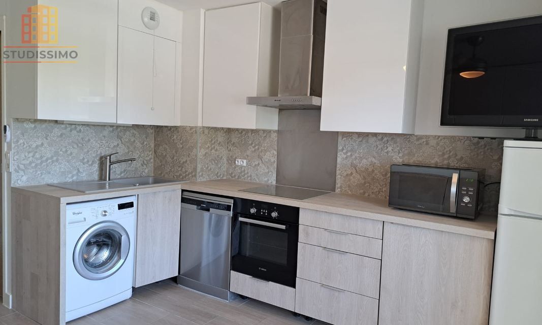 Studio 18m² La Londe-les-Maures - Rénové, loggia - Photo 7