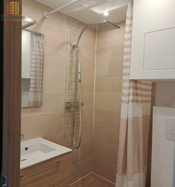 Studio 18m² La Londe-les-Maures - Rénové, loggia - Photo 4