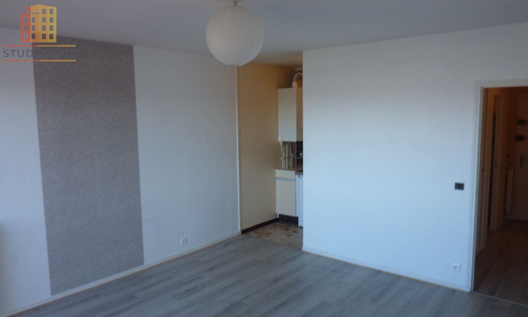 T1 32m² Pau Michel Ange - Terrasse, box fermé - Photo 2